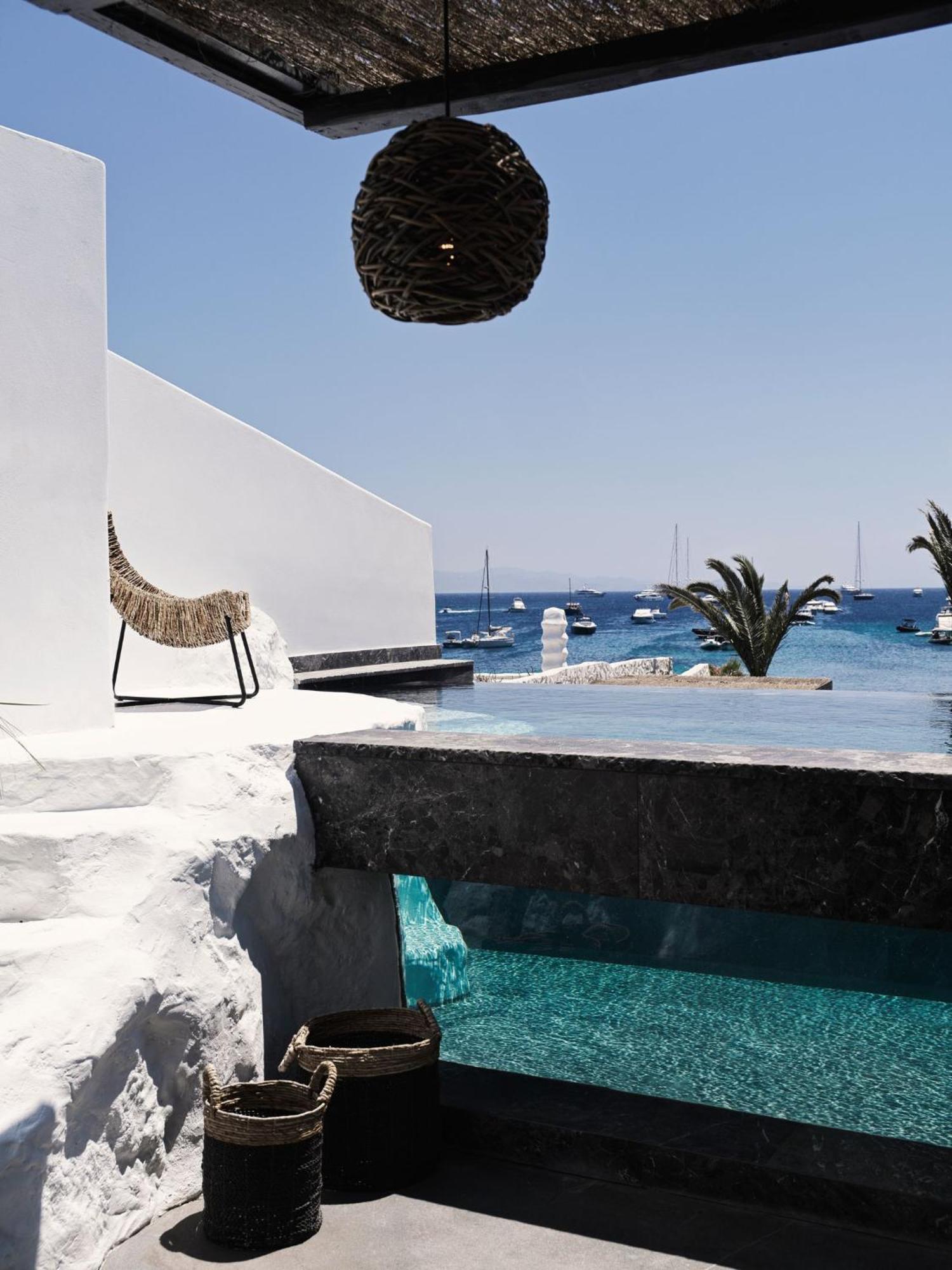 Myconian O, A Member Of Design Hotels (Adults Only) Ornos  Room photo